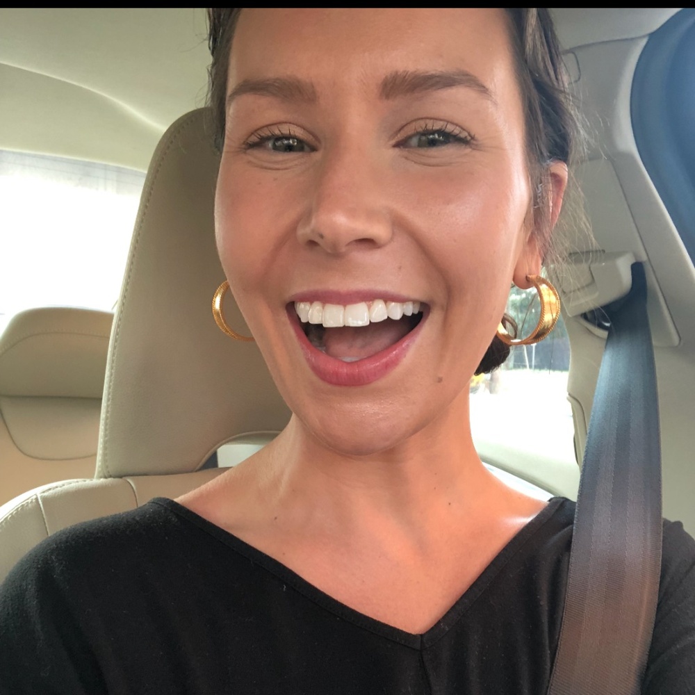 Meet your Posher, Emily